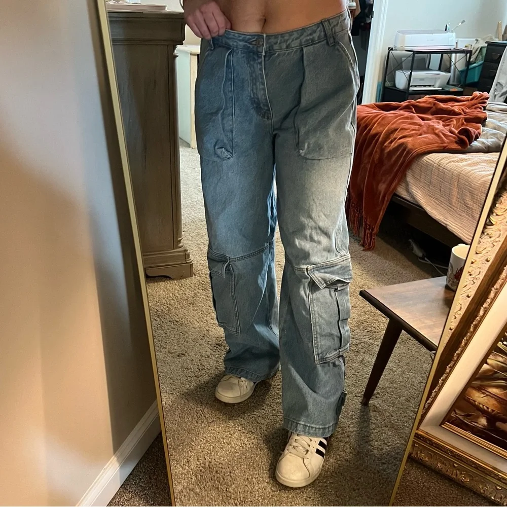Forever 21 Wide Leg Cargo Jeans size 28 - Picture 2 of 9
